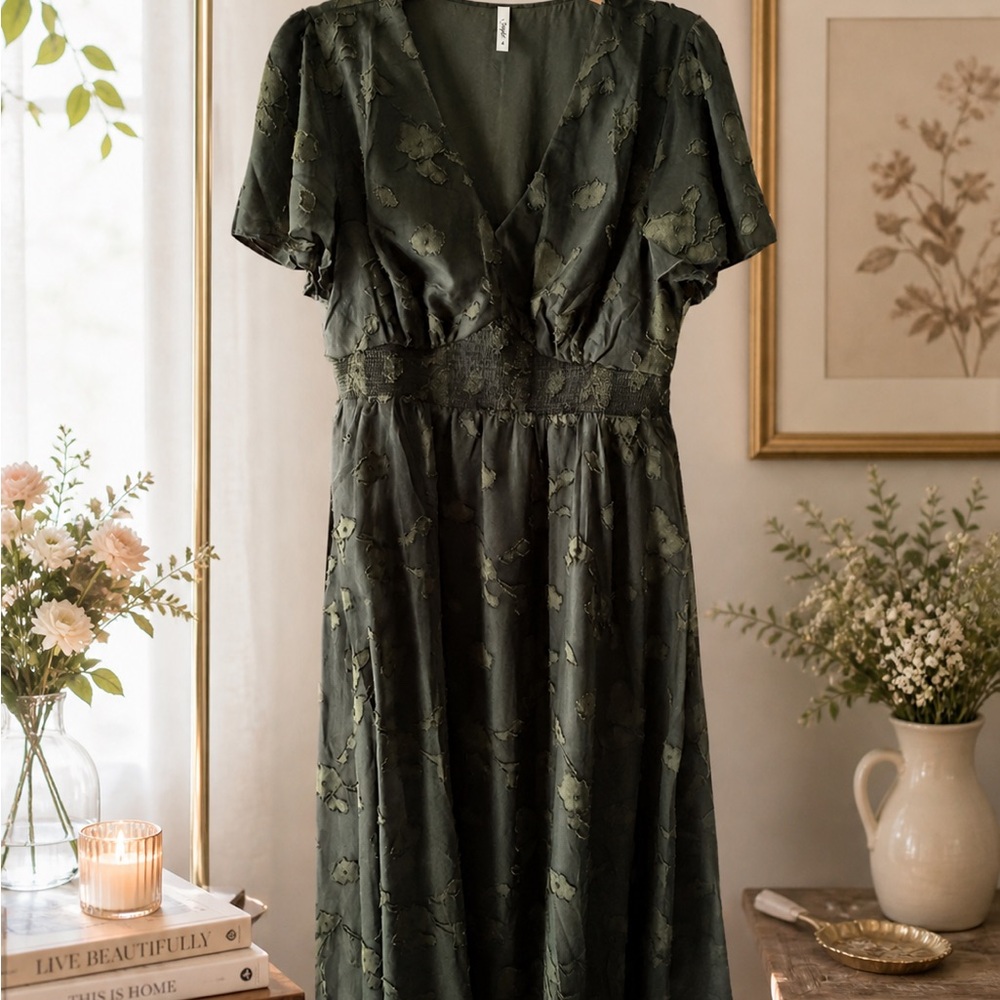 Simplee Olive Green V‑Neck Floral Dress